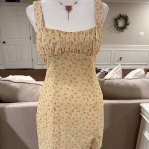 Princess Polly Freya Mini Dress Butter Yellow Floral Size 4